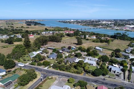 Photo of property in 100 Putiki Drive, Putiki, Whanganui, 4500
