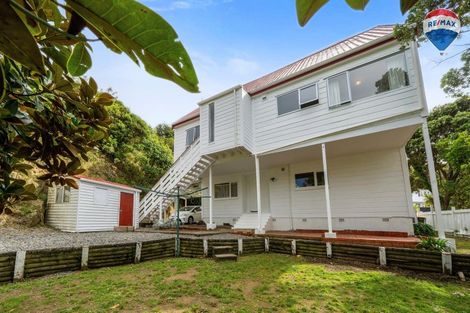 Photo of property in 39 Thurleigh Grove, Karori, Wellington, 6012