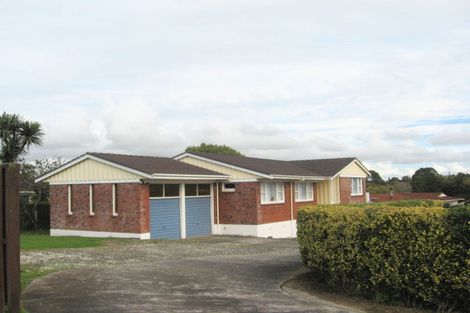 Photo of property in 26 Tupaki Place, Pakuranga Heights, Auckland, 2010
