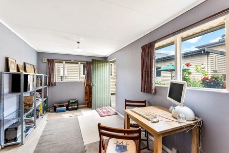 Photo of property in 72 Heretaunga Square, Silverstream, Upper Hutt, 5019