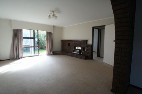 Photo of property in 2/4 Church Street, Onehunga, Auckland, 1061