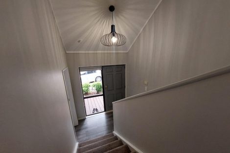 Photo of property in 2/70 Mirrabooka Avenue, Botany Downs, Auckland, 2010