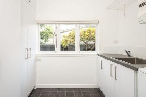 Photo of property in 17 Oxley Avenue, St Albans, Christchurch, 8014