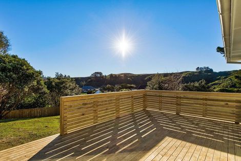 Photo of property in 33 Maher Place, Ranui, Porirua, 5024
