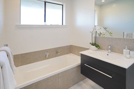 Photo of property in 21 Croziers Road, St Albans, Christchurch, 8052