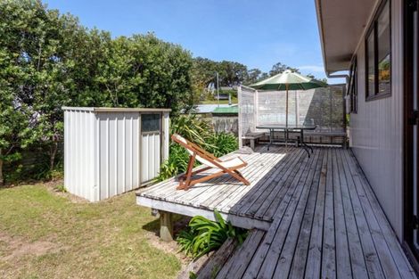 Photo of property in 35 Fishermans Bend, Whiritoa, Whangamata, 3691