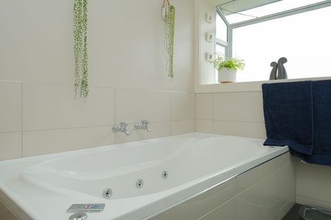 Photo of property in 9 Brooklyn Street, Green Island, Dunedin, 9018