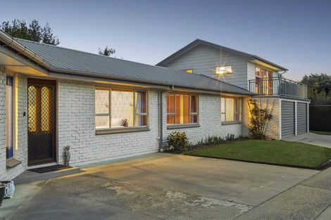 Photo of property in 27 Hunter Crescent, Wanaka, 9305