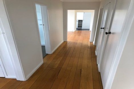 Photo of property in 8 Huxley Place, Glen Innes, Auckland, 1072