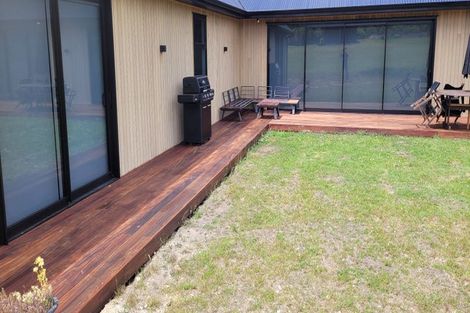 Photo of property in 7 Ribbonwood Lane, Kinloch, Taupo, 3377