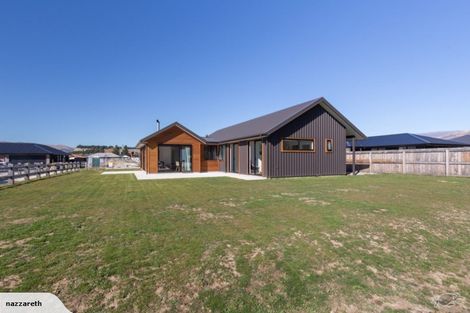 Photo of property in 22 Wabler Lane, Albert Town, Wanaka, 9305