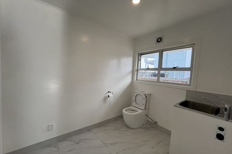 Photo of property in 31 Paton Avenue, Te Atatu South, Auckland, 0610