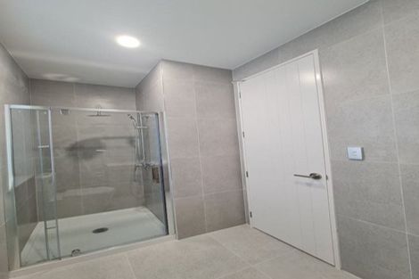 Photo of property in 2/532 Glenfield Road, Glenfield, Auckland, 0629