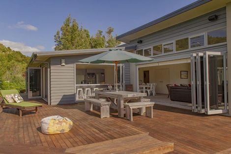 Photo of property in 9 Taunui Place, Cooks Beach, Whitianga, 3591