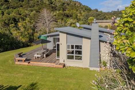 Photo of property in 9 Taunui Place, Cooks Beach, Whitianga, 3591