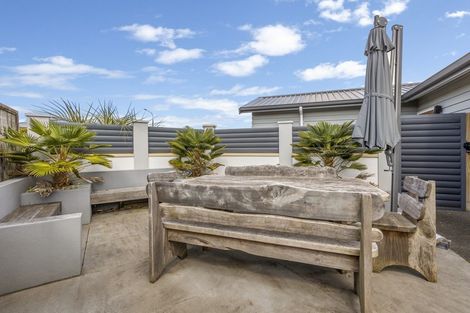 Photo of property in 10 Bandon Grove, Bell Block, New Plymouth, 4312