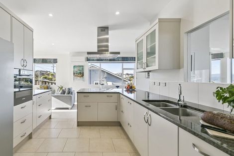 Photo of property in 18 Mandalay Terrace, Khandallah, Wellington, 6035