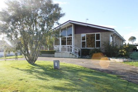 Photo of property in 51 Hillary Street, Winton, 9720