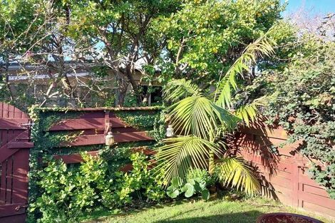 Photo of property in 1/54 Ngataringa Road, Devonport, Auckland, 0624