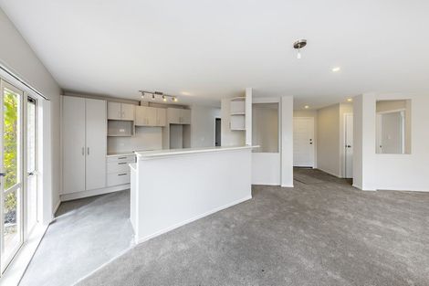 Photo of property in 4c Sheriff Place, Randwick Park, Auckland, 2105