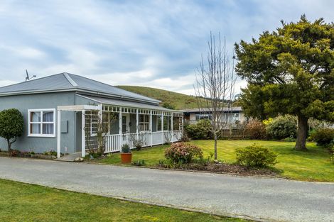 Photo of property in 16 Hislop Street, Geraldine, 7930