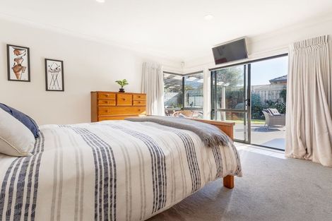 Photo of property in 42 Campion Road, Waikanae Beach, Waikanae, 5036