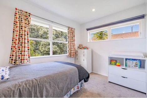 Photo of property in 37 Rosalind Road, Glenfield, Auckland, 0629