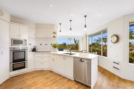 Photo of property in 12 Shortland Place, Havelock North, 4130