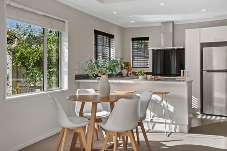 Photo of property in 4/249 Wairakei Road, Bryndwr, Christchurch, 8053