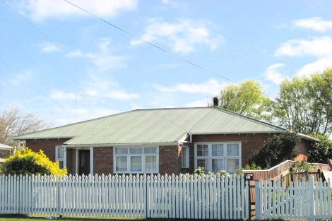 Photo of property in 16 Bennett Street, Gonville, Whanganui, 4501
