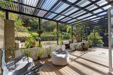 Photo of property in 52 Meadowvale Avenue, Forrest Hill, Auckland, 0620