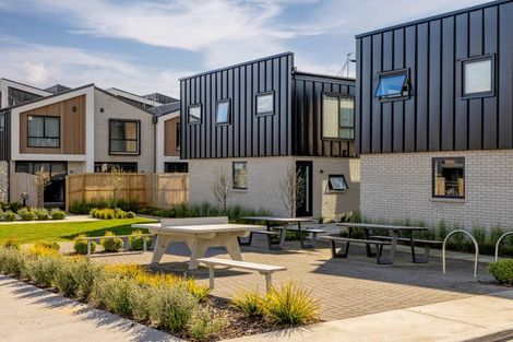 Photo of property in 2/327 Lincoln Road, Addington, Christchurch, 8024