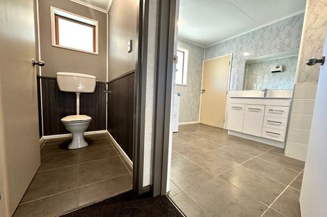 Photo of property in 4 Douglas Street, Balclutha, 9230