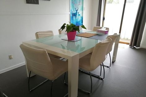 Photo of property in 47 Blueberry Grove, Timberlea, Upper Hutt, 5018