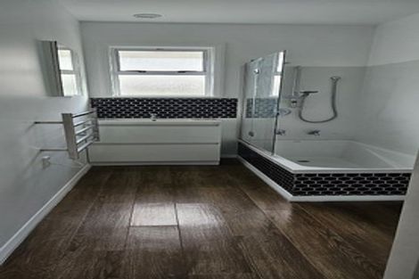 Photo of property in 92 Pine Avenue, Ebdentown, Upper Hutt, 5018