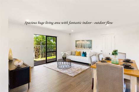 Photo of property in 9/17 Neta Grove, Henderson, Auckland, 0612