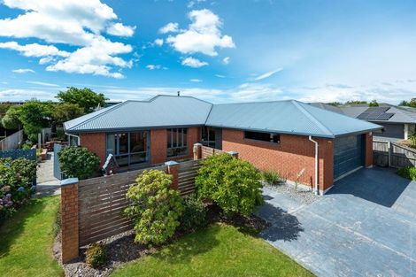Photo of property in 9 Blue Gum Place, New Brighton, Christchurch, 8083