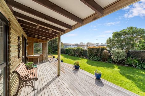 Photo of property in 17 Te Rauparaha Street, Otaki, 5512
