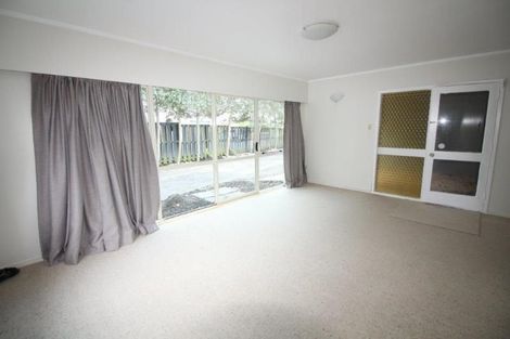 Photo of property in 2/16 Rangitoto Terrace, Milford, Auckland, 0620