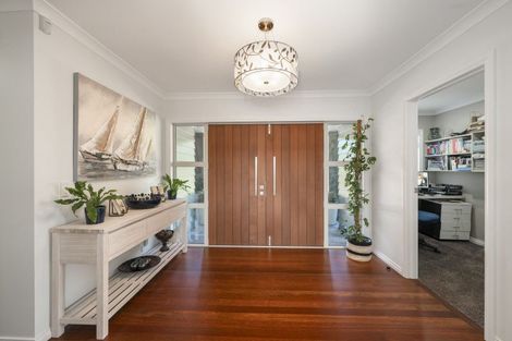 Photo of property in 18 Peregrine Place, Kinloch, Taupo, 3377