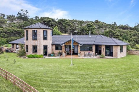 Photo of property in 65b Manuka Grove, Helensville, 0875