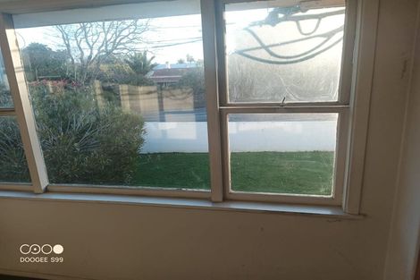 Photo of property in 2/25a Mount Albert Road, Mount Albert, Auckland, 1025