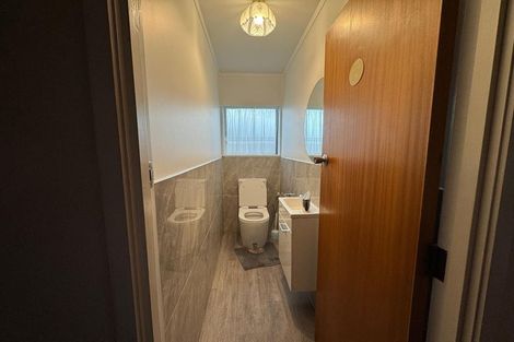 Photo of property in 2/69 Settlement Road, Papakura, 2110