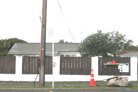 Photo of property in 42 Titirangi Road, New Lynn, Auckland, 0600