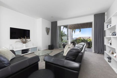 Photo of property in 2 Taumata Road, Castor Bay, Auckland, 0620