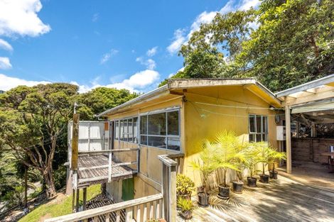 Photo of property in 35 Miro Road, Palm Beach, Waiheke Island, 1081
