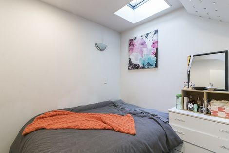 Photo of property in 2/142 Ghuznee Street, Te Aro, Wellington, 6011