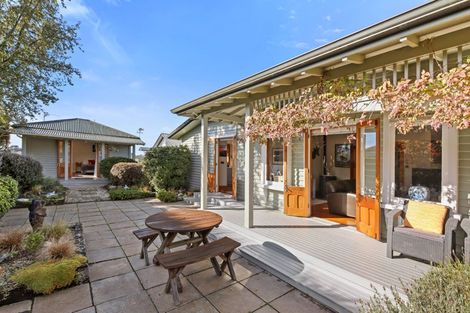 Photo of property in 150 High Street, Oxford, 7430