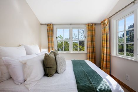 Photo of property in 28 Kiriwai Road, Paremata, Porirua, 5024