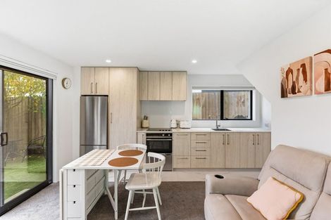 Photo of property in 2/19 Karamu Street, Te Atatu Peninsula, Auckland, 0610
